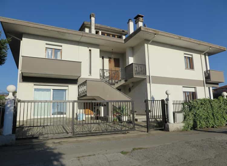 公寓 在 Pescia, Tuscany 10843949