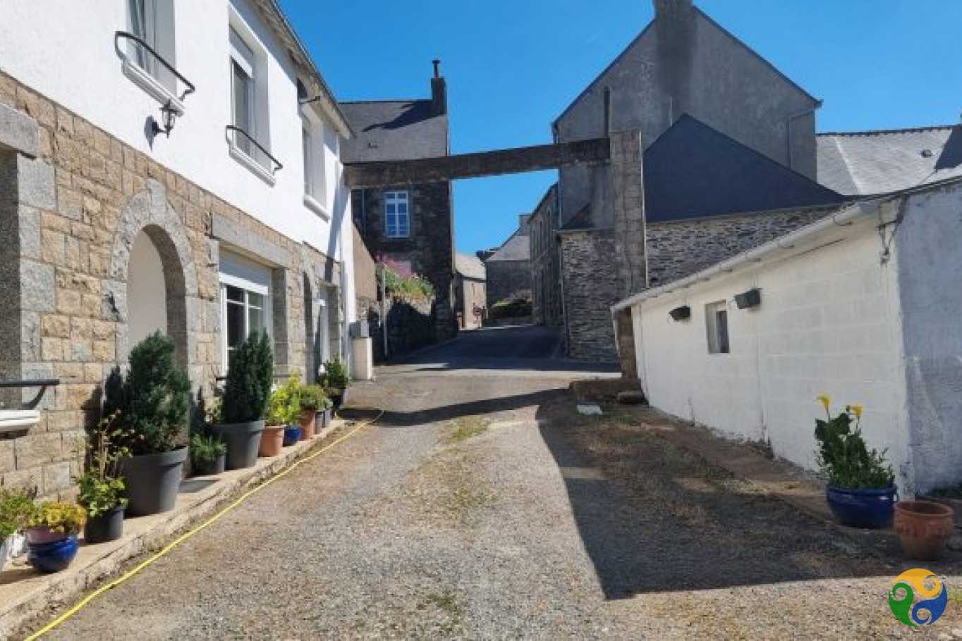 loger dans Uzel, Brittany 10844001