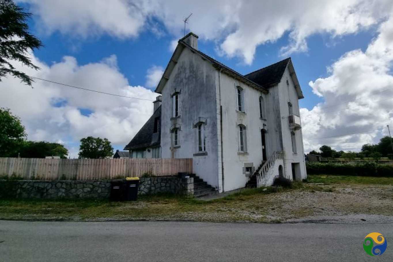 Dom w Mur-de-Bretagne, Bretania 10844003