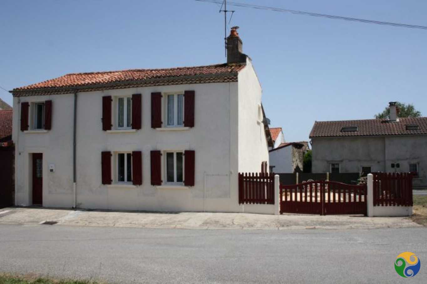 Condominium in Magnac-Laval, Nouvelle-Aquitaine 10844024