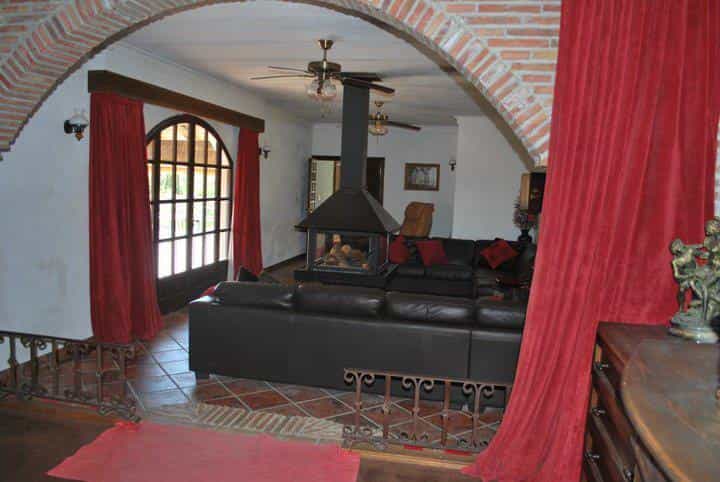 rumah dalam Alozaina, Andalucía 10844029