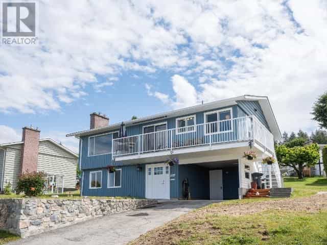House in Powell River, British Columbia 10844064