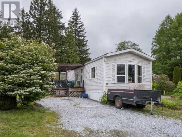 Casa nel Fiume Powell, British Columbia 10844113