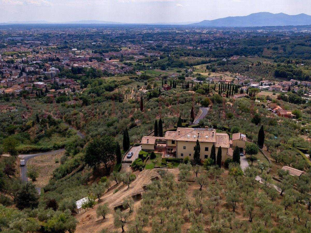 жилой дом в , Tuscany 10844128