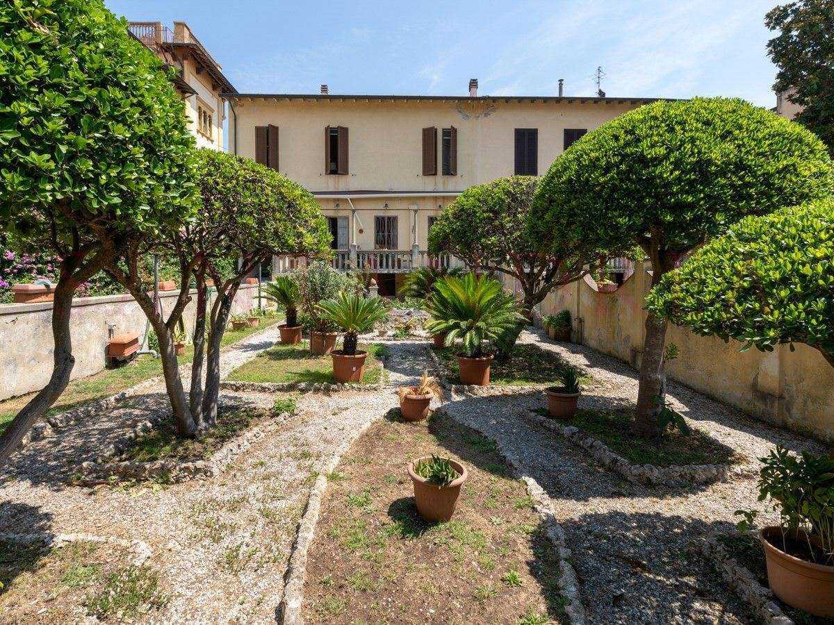 Condominium in Viareggio, Tuscany 10844141