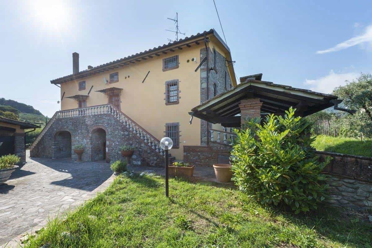 House in Lammari, Tuscany 10844158