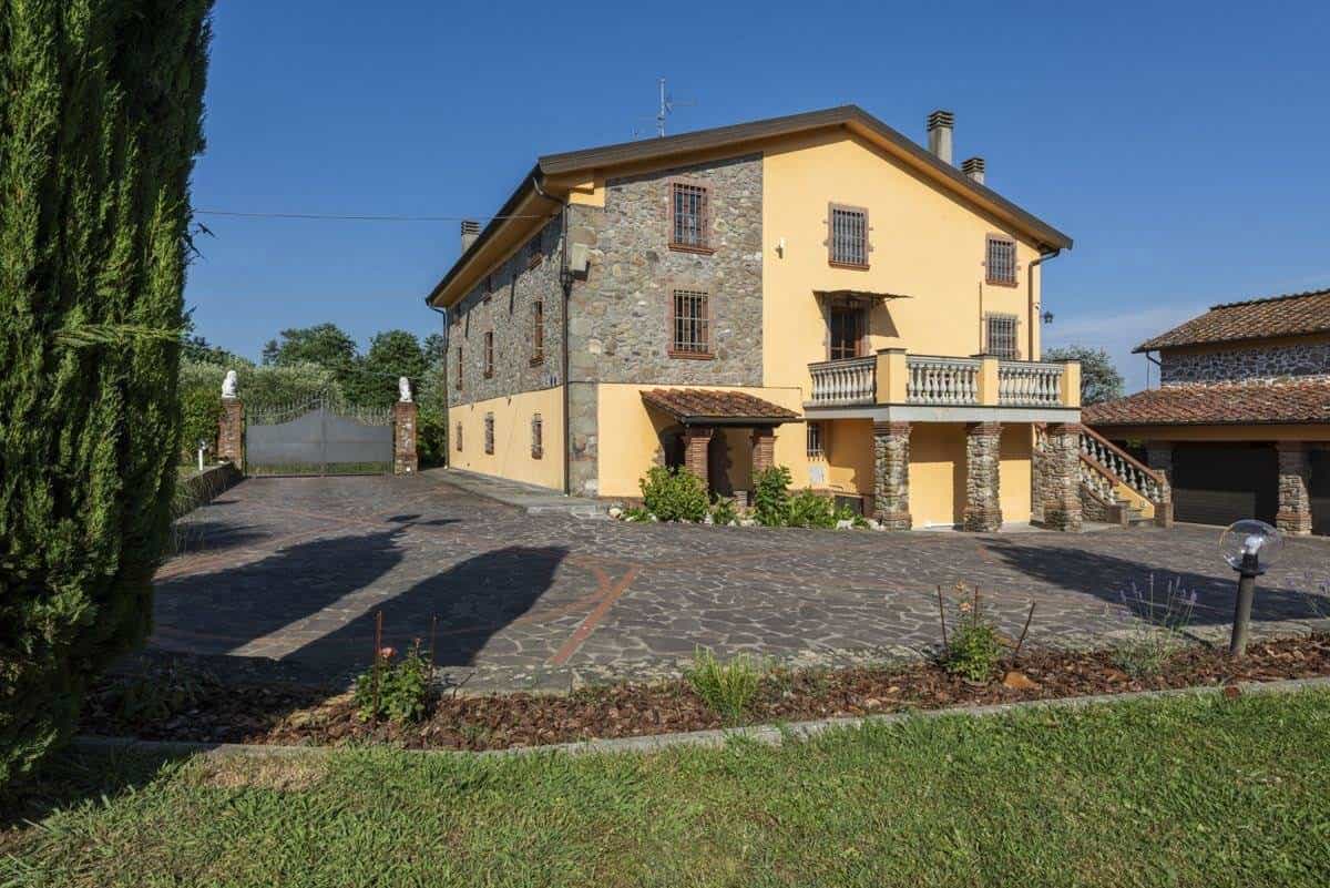 rumah dalam Lammari, Tuscany 10844158