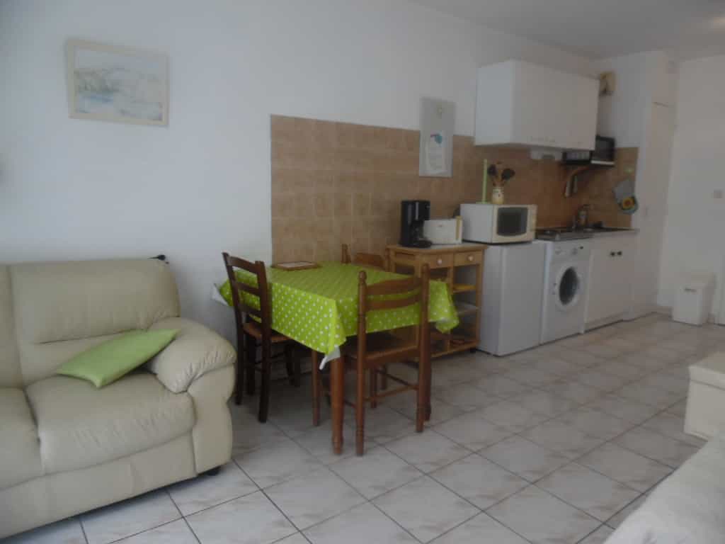 Condominium in Amélie-les-Bains-Palalda, Occitanië 10844165