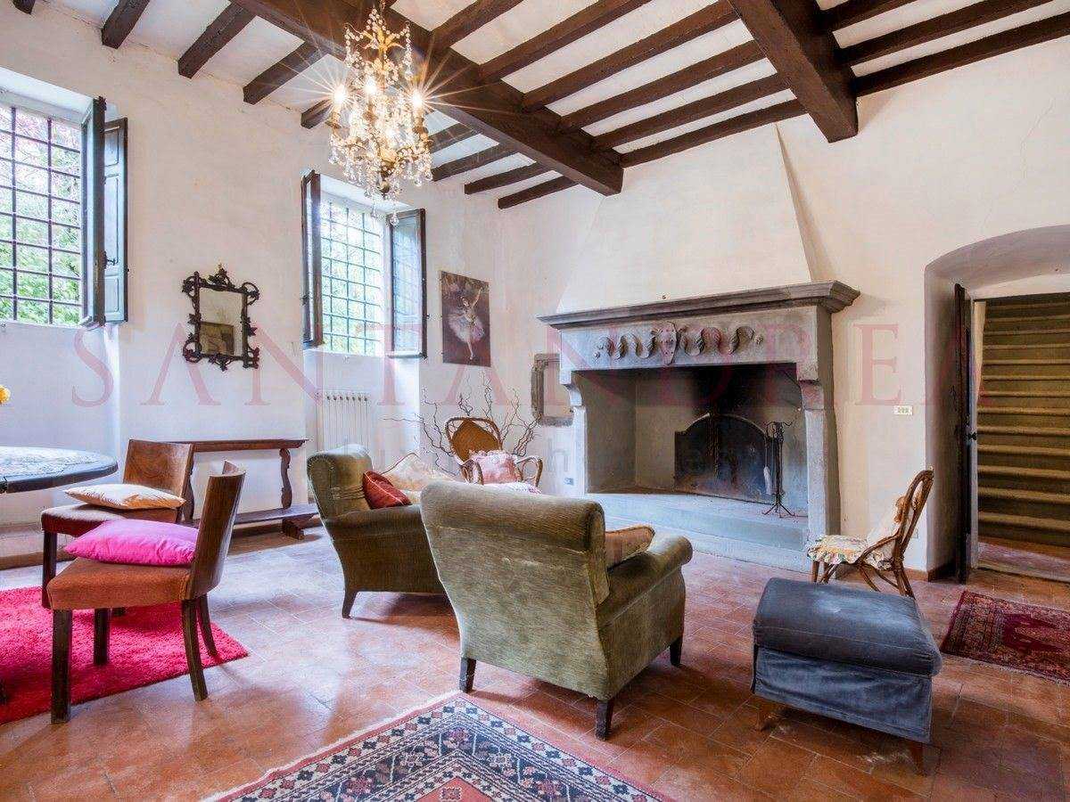 Rumah di Rignano sull'Arno, Toskana 10844170