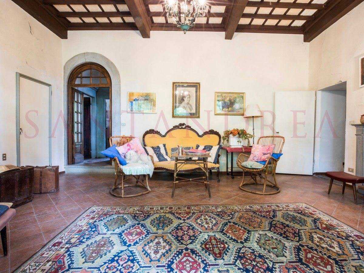 بيت في Rignano sull'Arno, Tuscany 10844170
