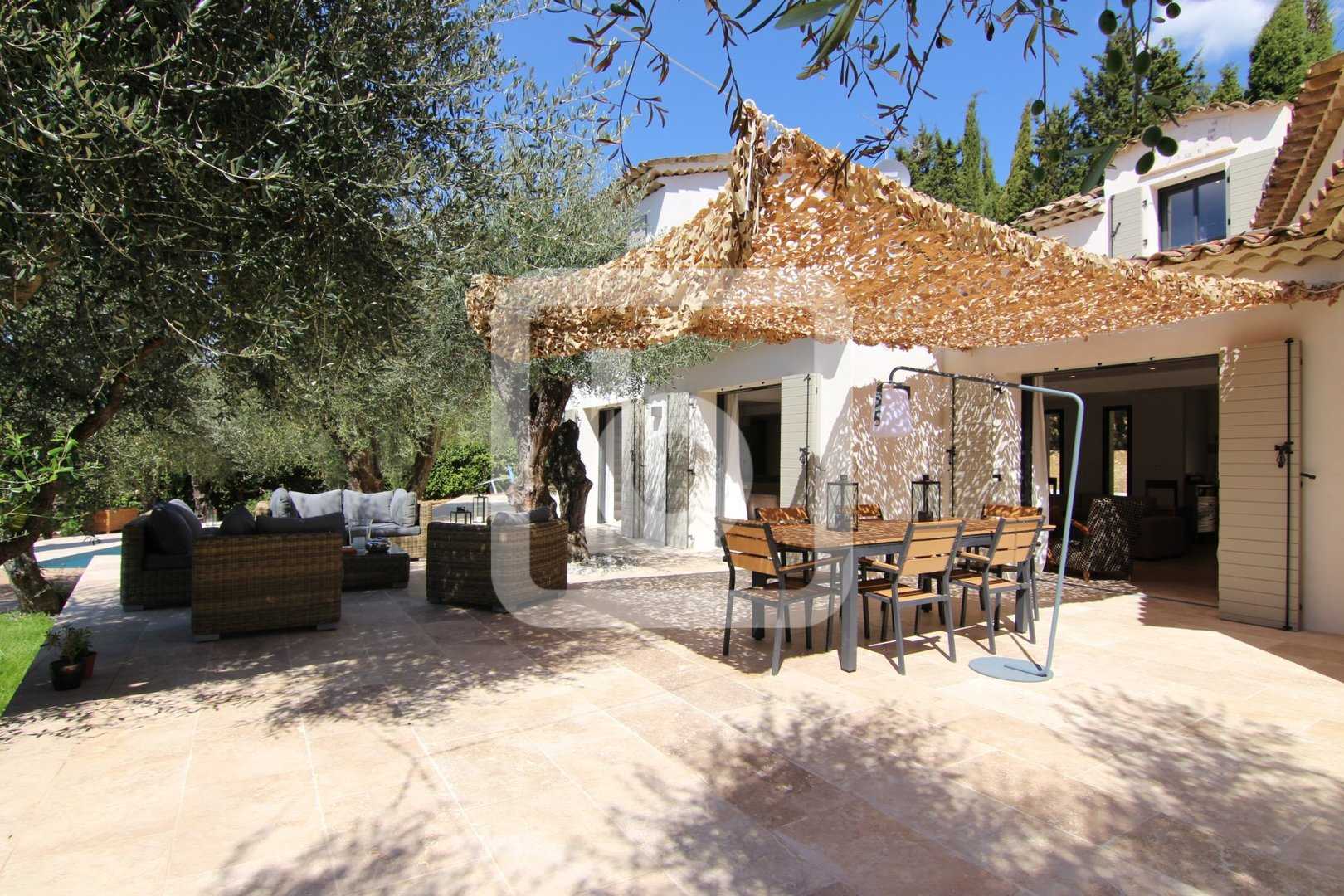 Rumah di Valbonne, Provence-Alpes-Cote d'Azur 10844668