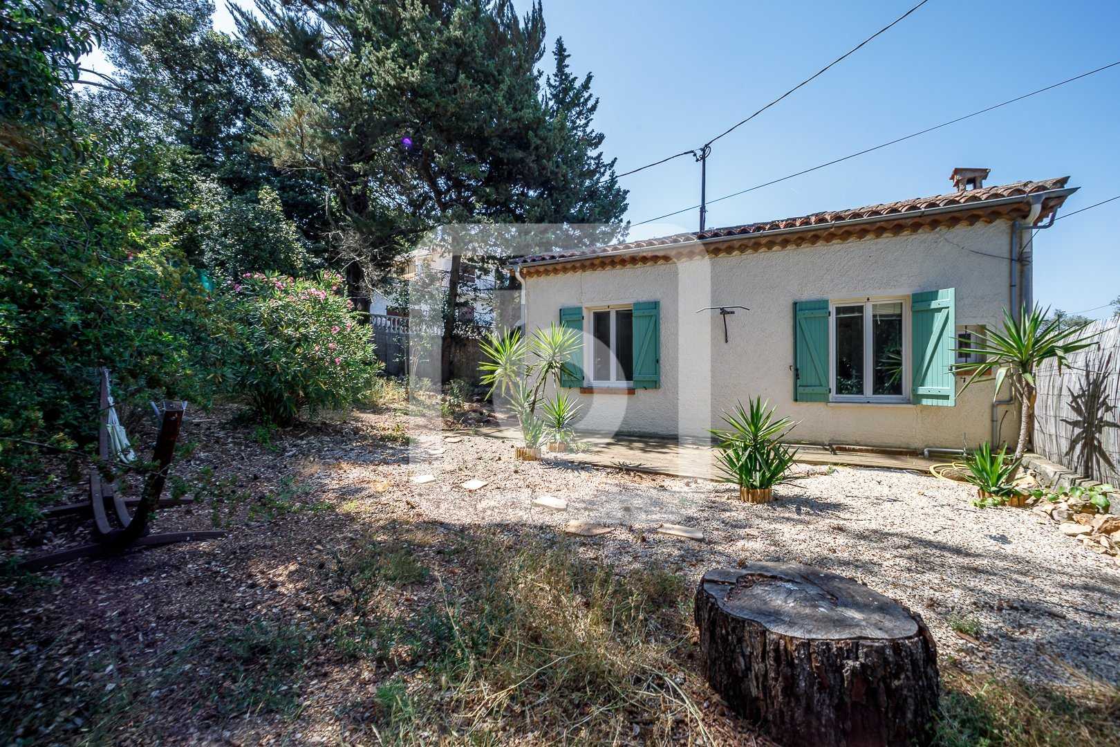 Talo sisään Mougins, Provence-Alpes-Cote d'Azur 10844707