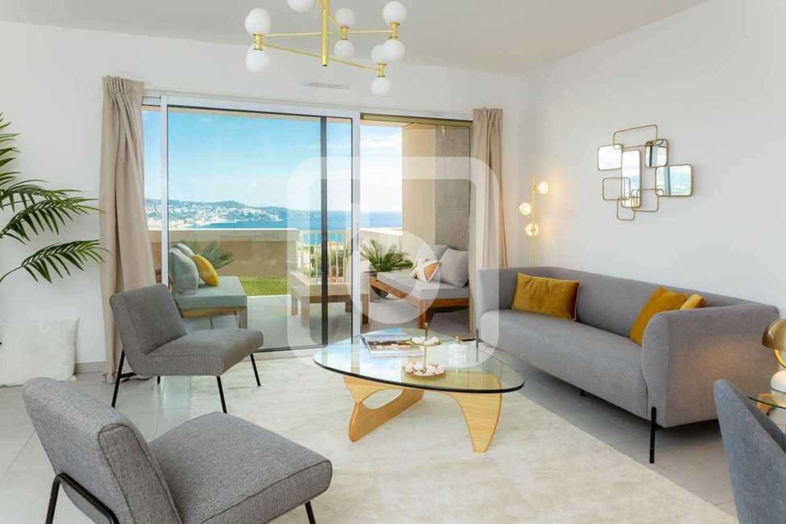 Condominium in Nice, Provence-Alpes-Côte d'Azur 10844741