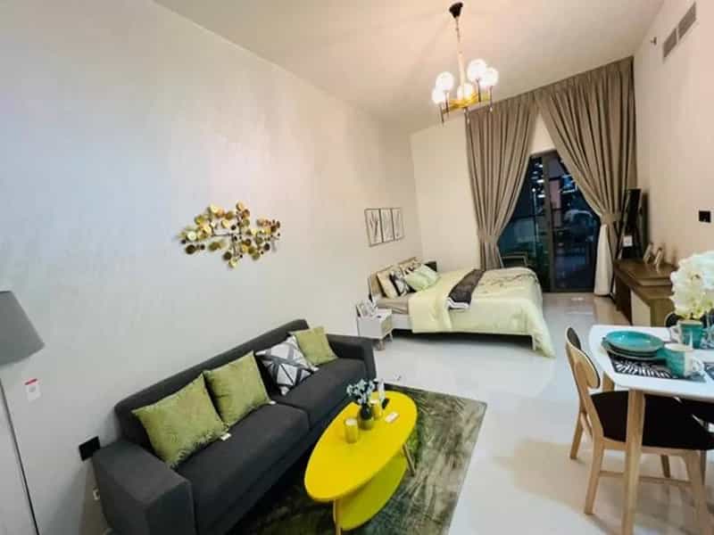 Condominium in Warisan, Dubayy 10845027