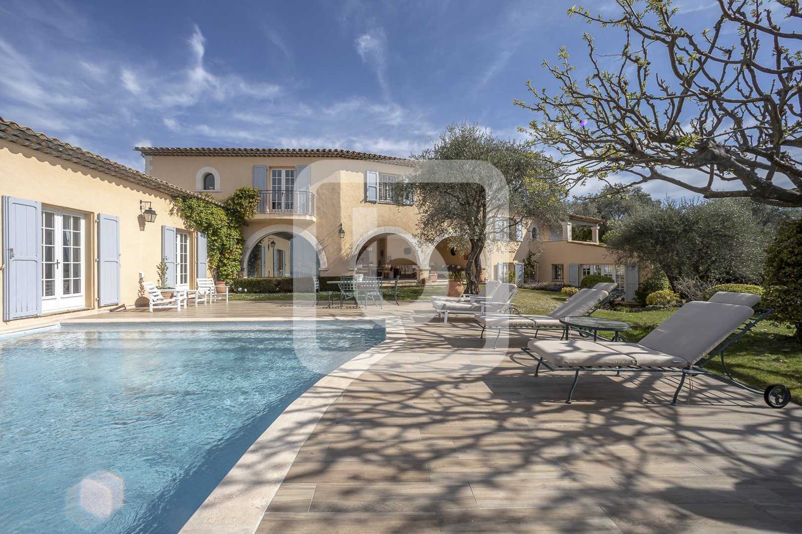 Huis in Chateauneuf-Grasse, Provence-Alpes-Côte d'Azur 10845350