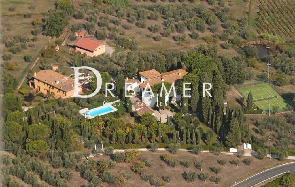 House in Scandicci, Tuscany 10845703