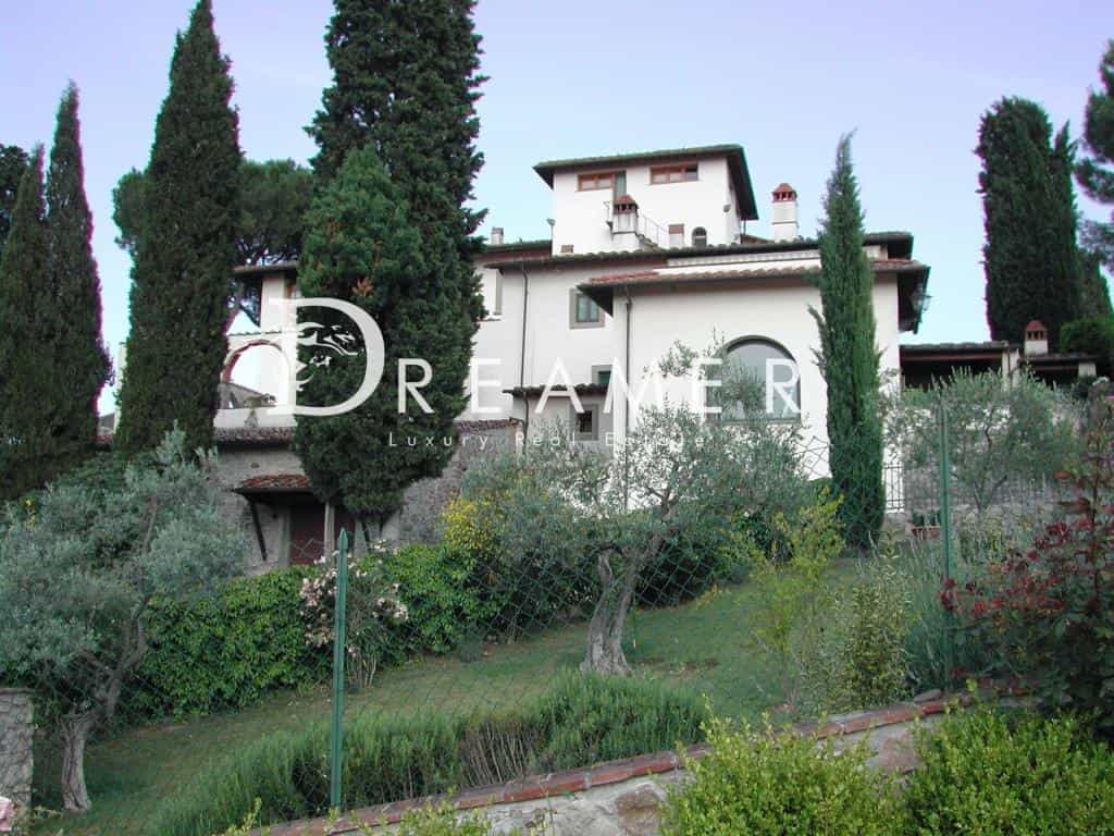rumah dalam Scandicci, Tuscany 10845703