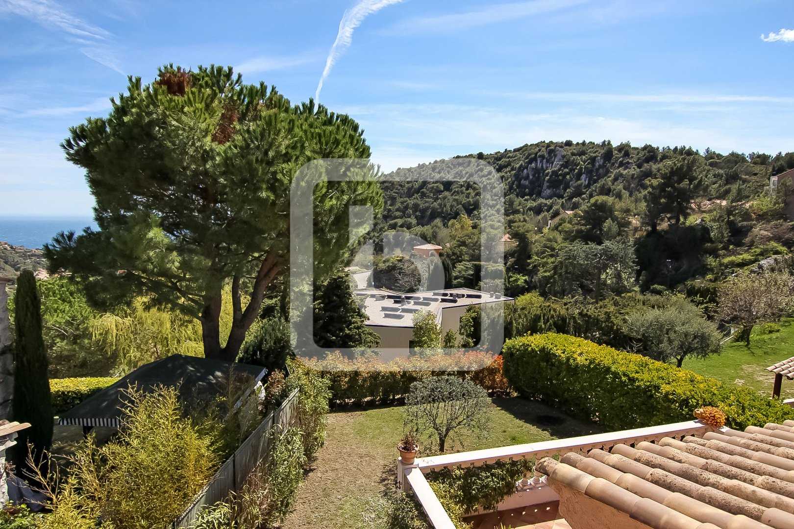House in Eze, Provence-Alpes-Cote d'Azur 10845810