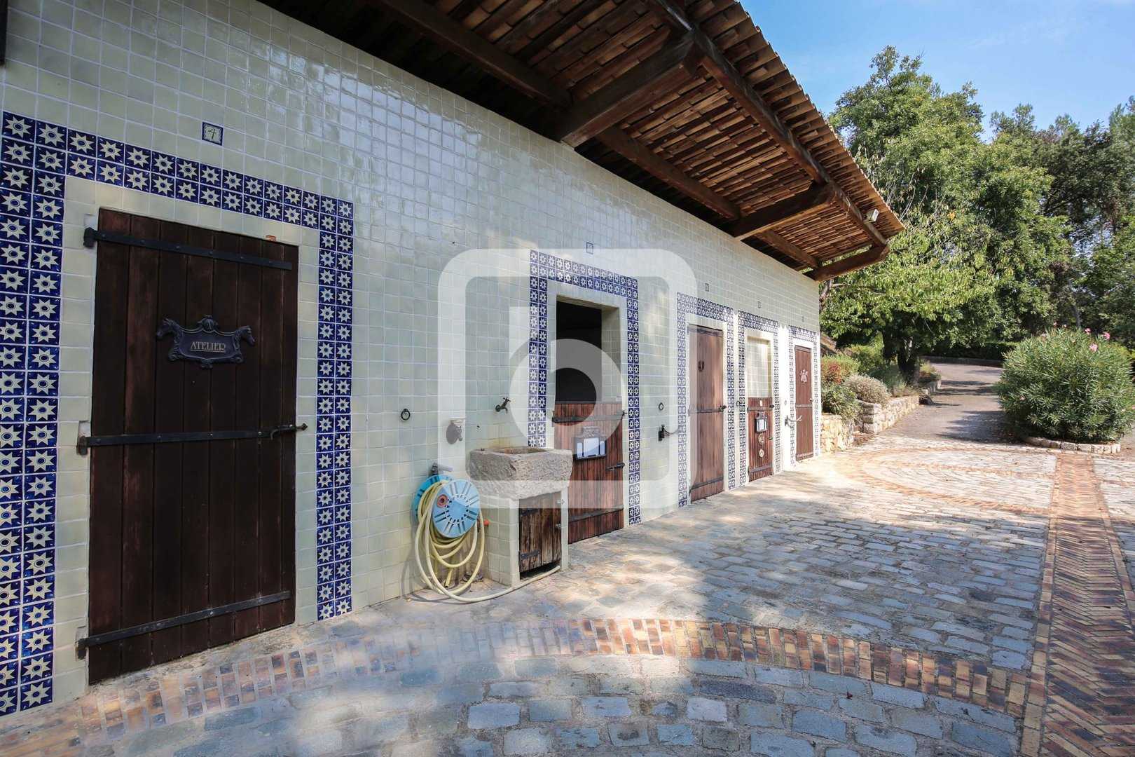 жилой дом в Valbonne, Provence-Alpes-Côte d'Azur 10845818