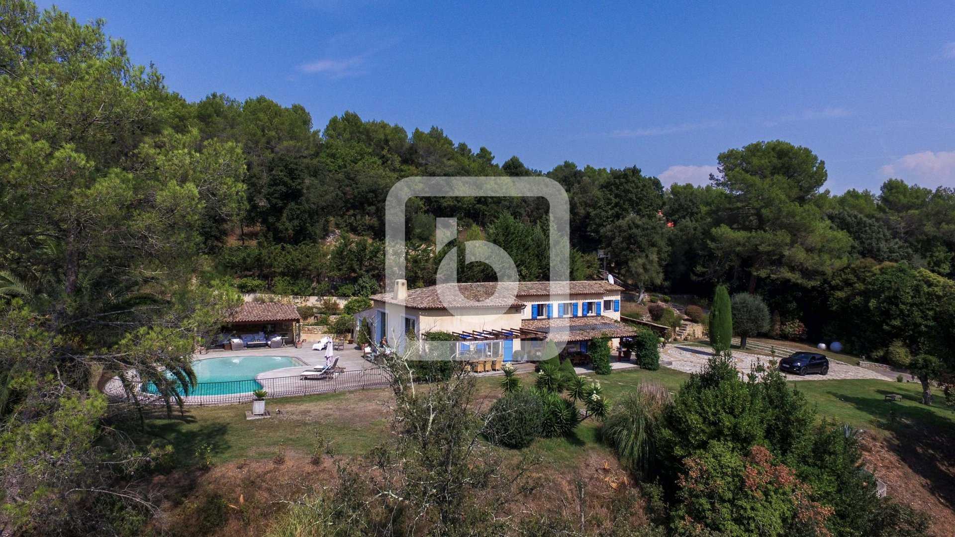 Hus i Valbonne, Provence-Alpes-Cote d'Azur 10845818