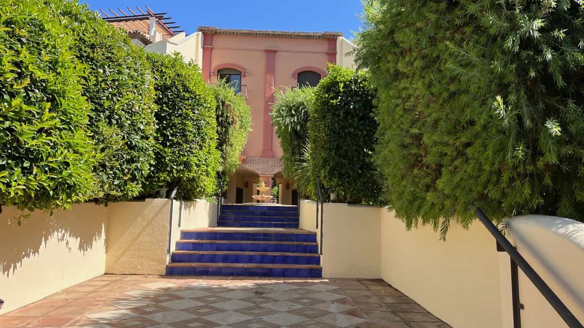 Condominium in Malaga, Andalusia 10846179
