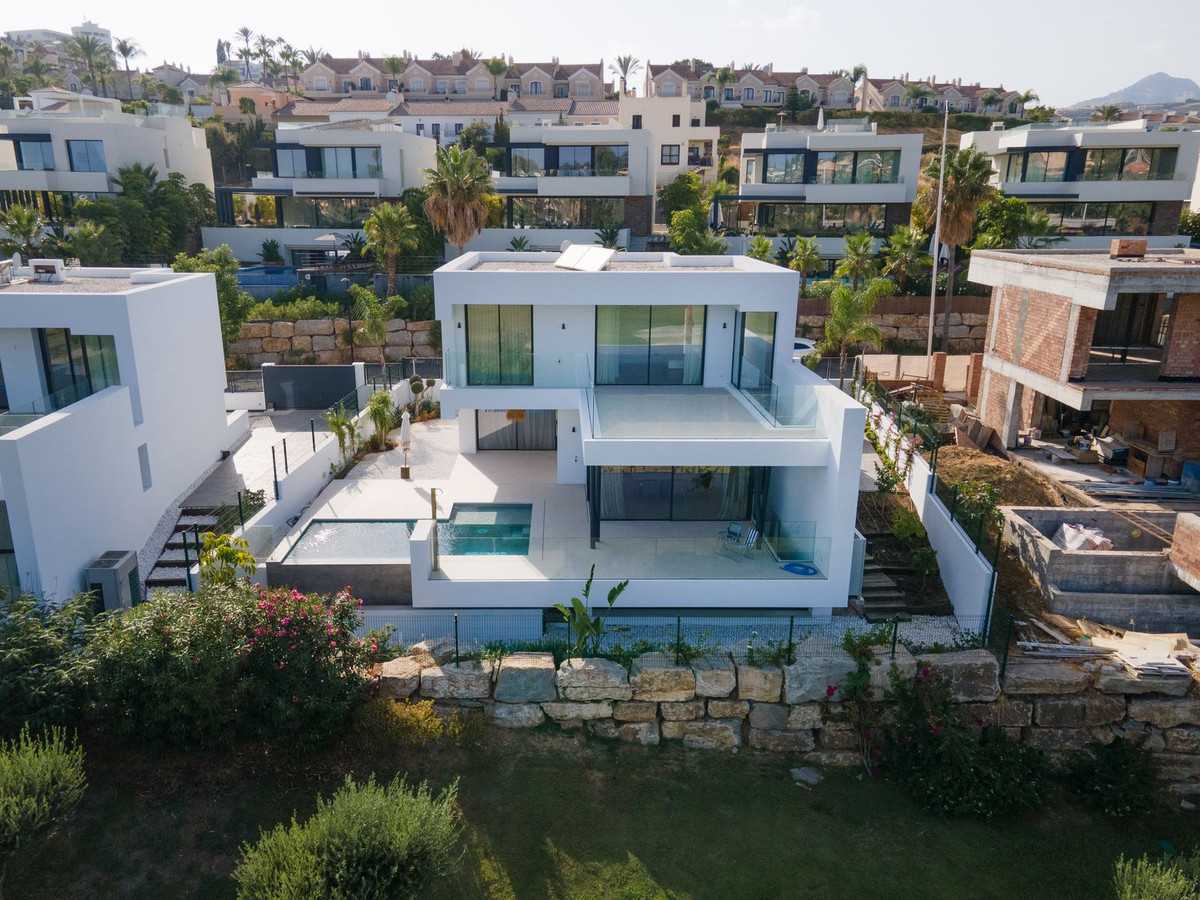 House in Estepona, Andalusia 10846760