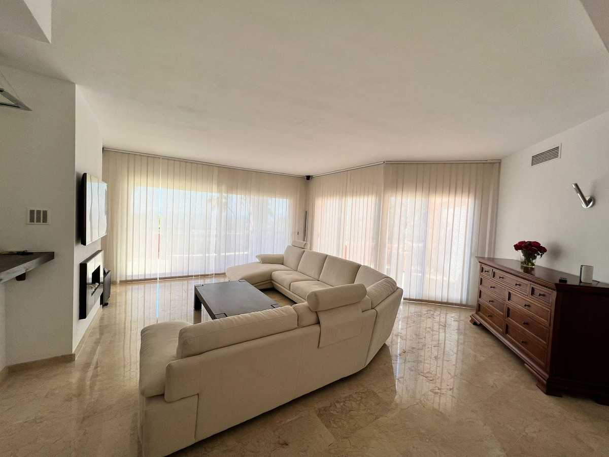 公寓 在 Benalmádena, Andalusia 10846962