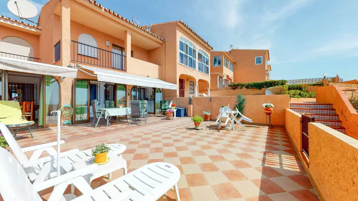Condominium in Fuengirola, Andalusia 10846984