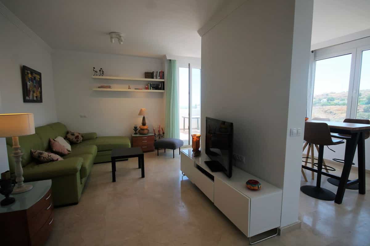 公寓 在 阿罗约德拉米尔, 安达卢西亚 10847391