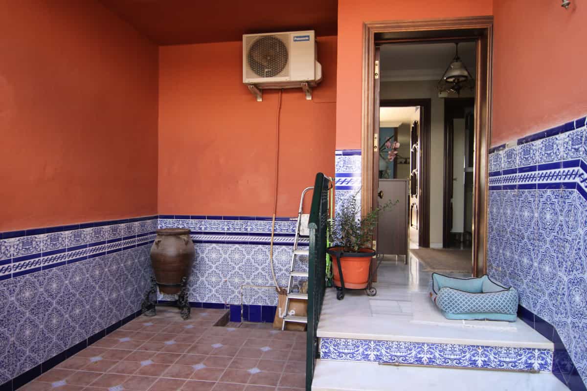 жилой дом в Alhaurín el Grande, Andalusia 10847824