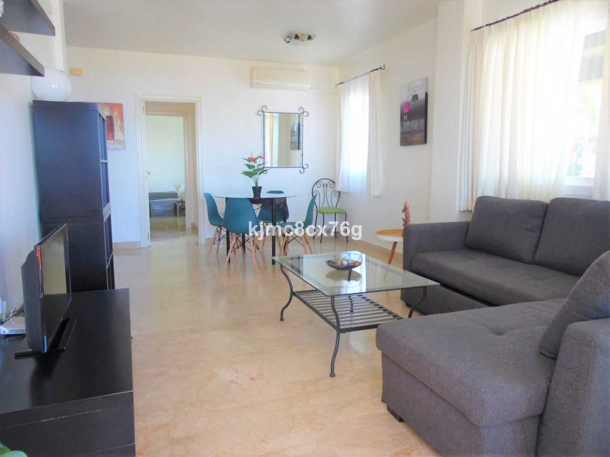 Condominium in Fuengirola, Andalusia 10847943