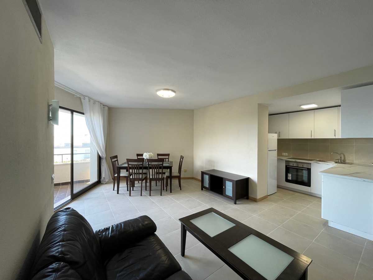 Condominium in Estepona, Andalusia 10848601