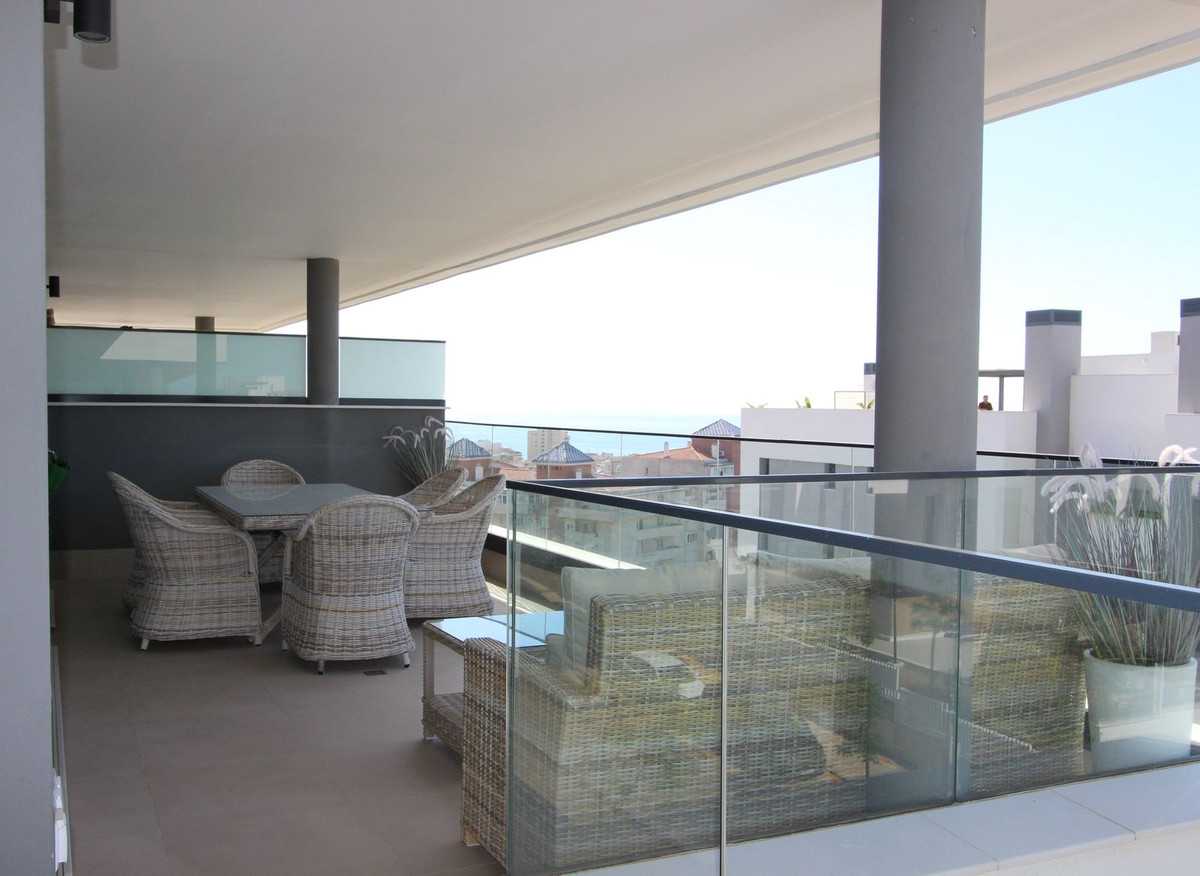 Condominium in Estepona, Andalucía 10848820