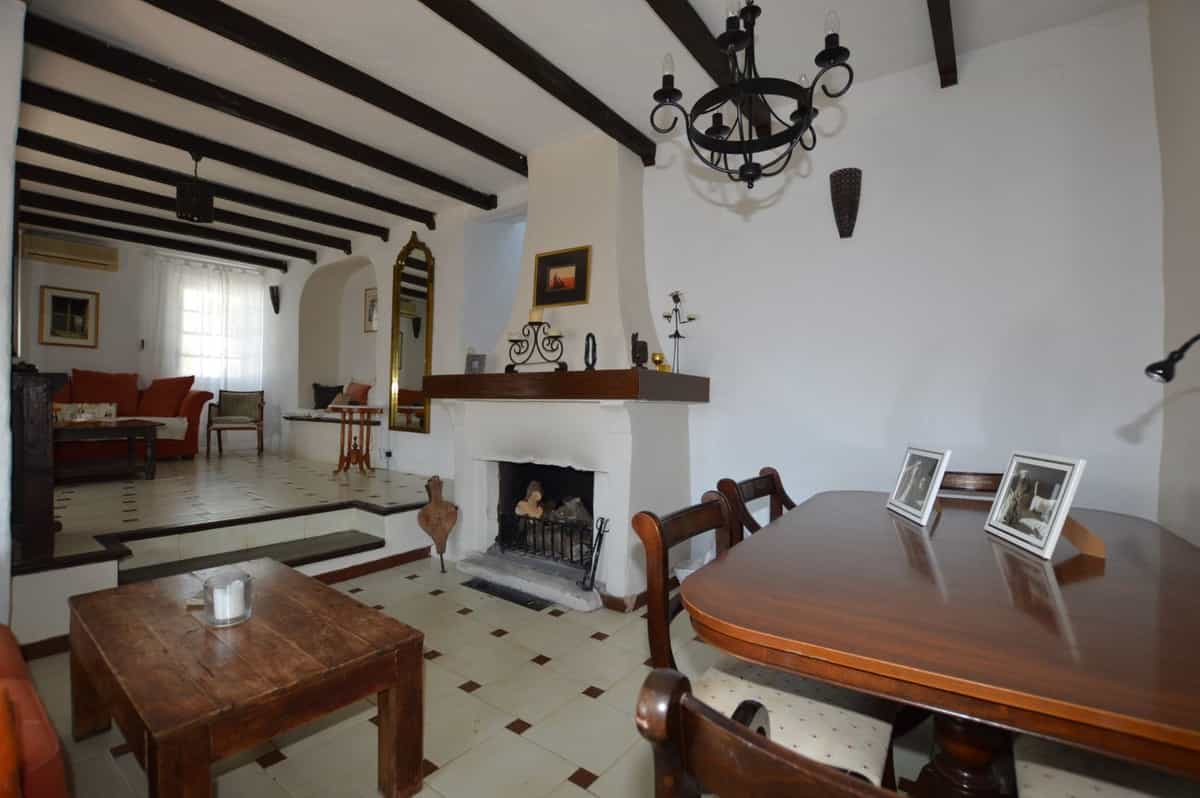 House in Alhaurín el Grande, Andalusia 10849327