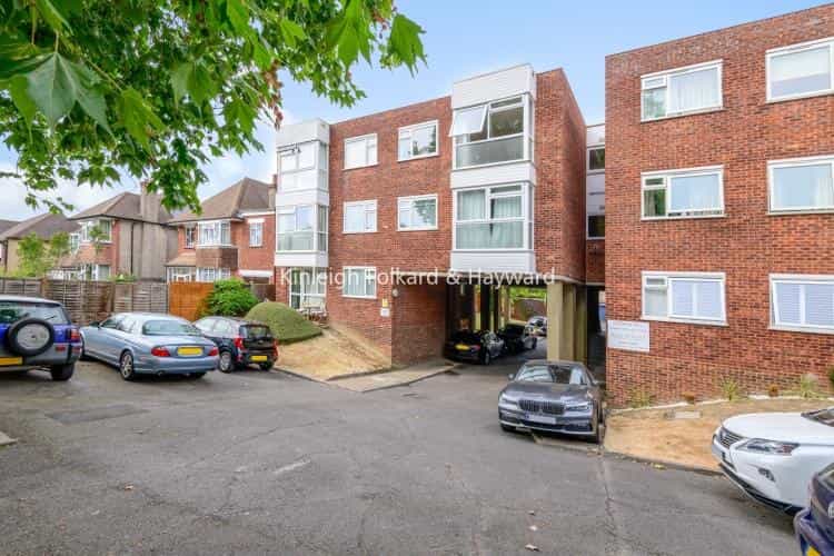 Condominium in Beckenham, Bromley 10849820