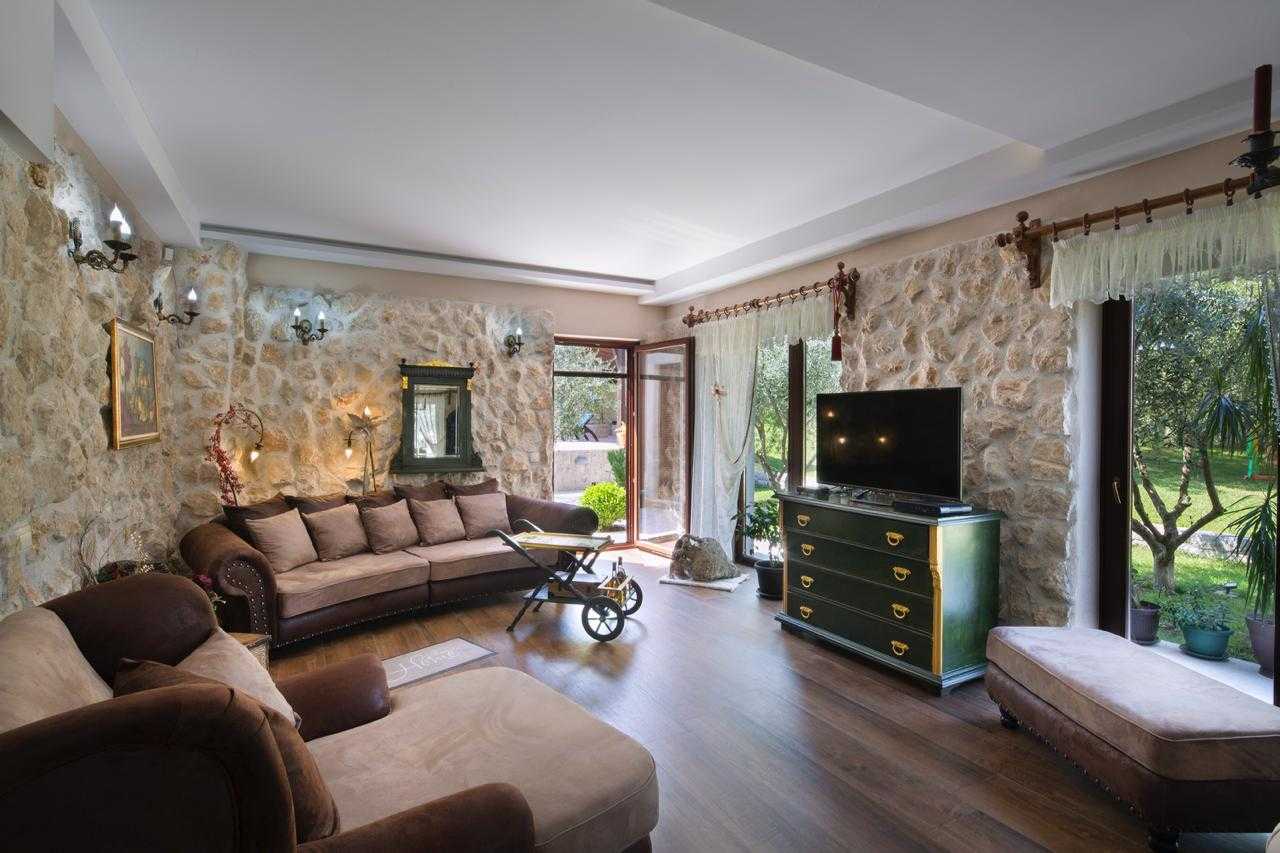 Dom w gornja lastva, Kotor Municipality 10849921
