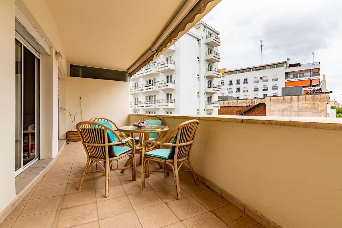 Condominium in Marbella, Andalusia 10849997