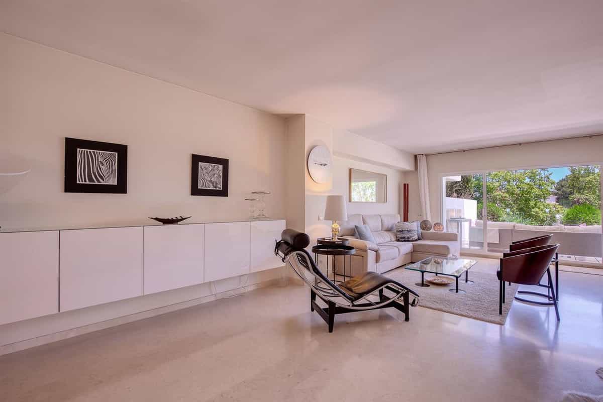 Eigentumswohnung im Marbella, Andalusien 10850002