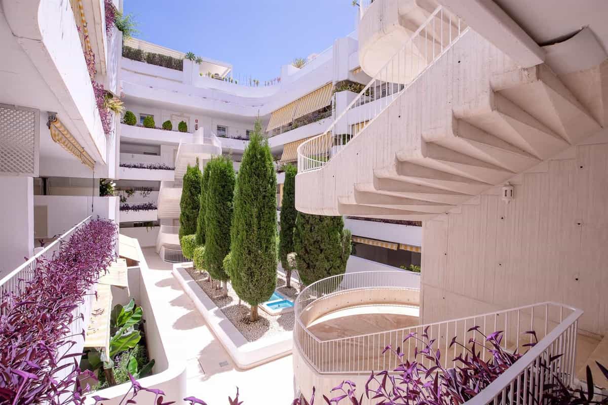 Eigentumswohnung im Marbella, Andalusien 10850002