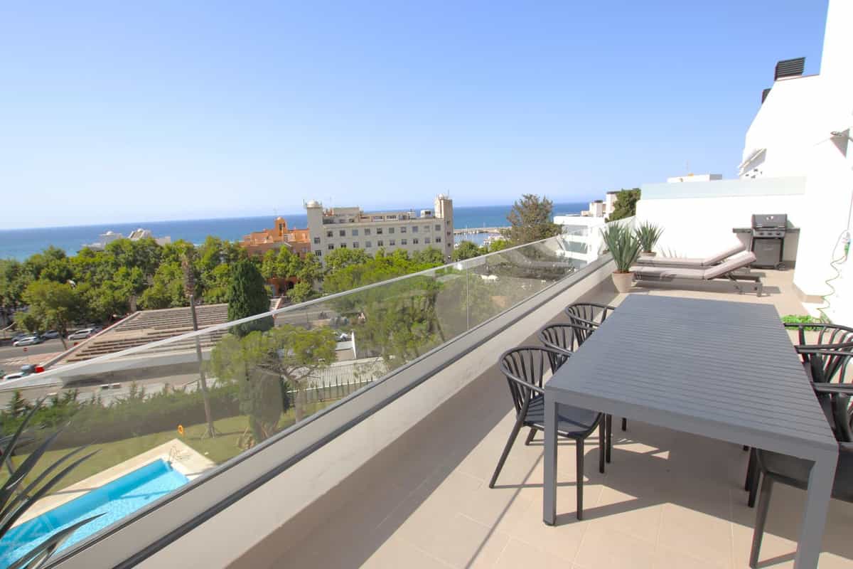 Eigentumswohnung im Marbella, Andalusien 10850033