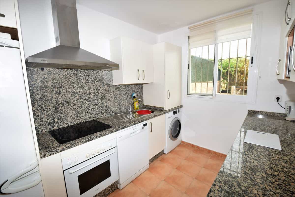 House in Fuengirola, Andalusia 10850092