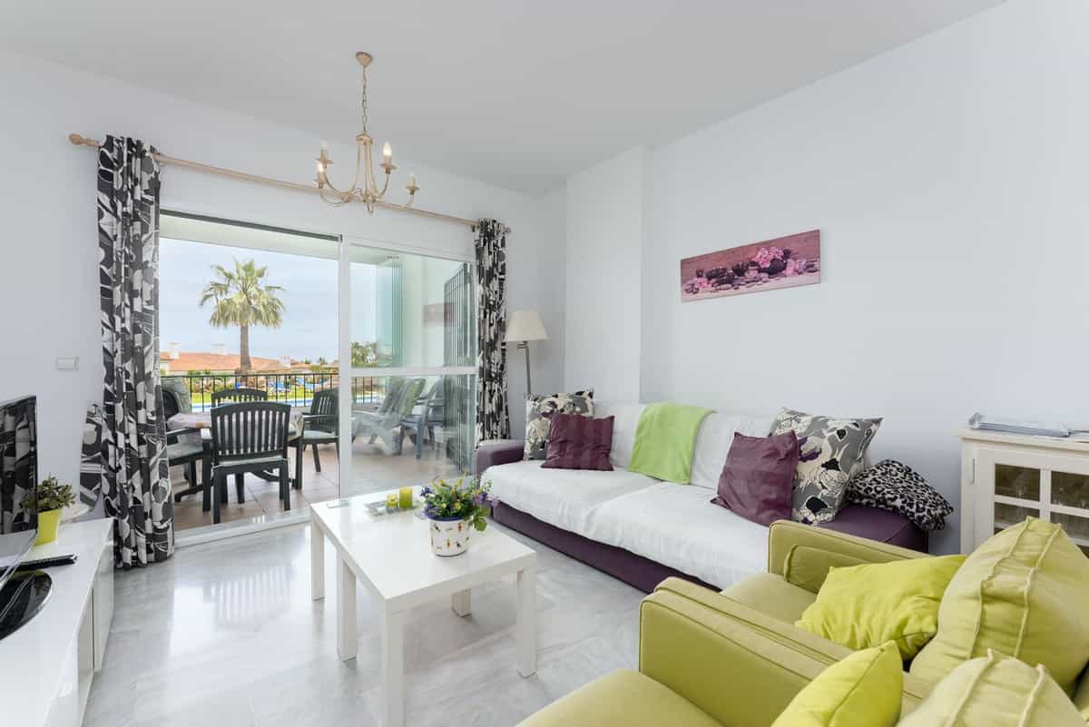 Condominium in El Palo, Andalusia 10850156