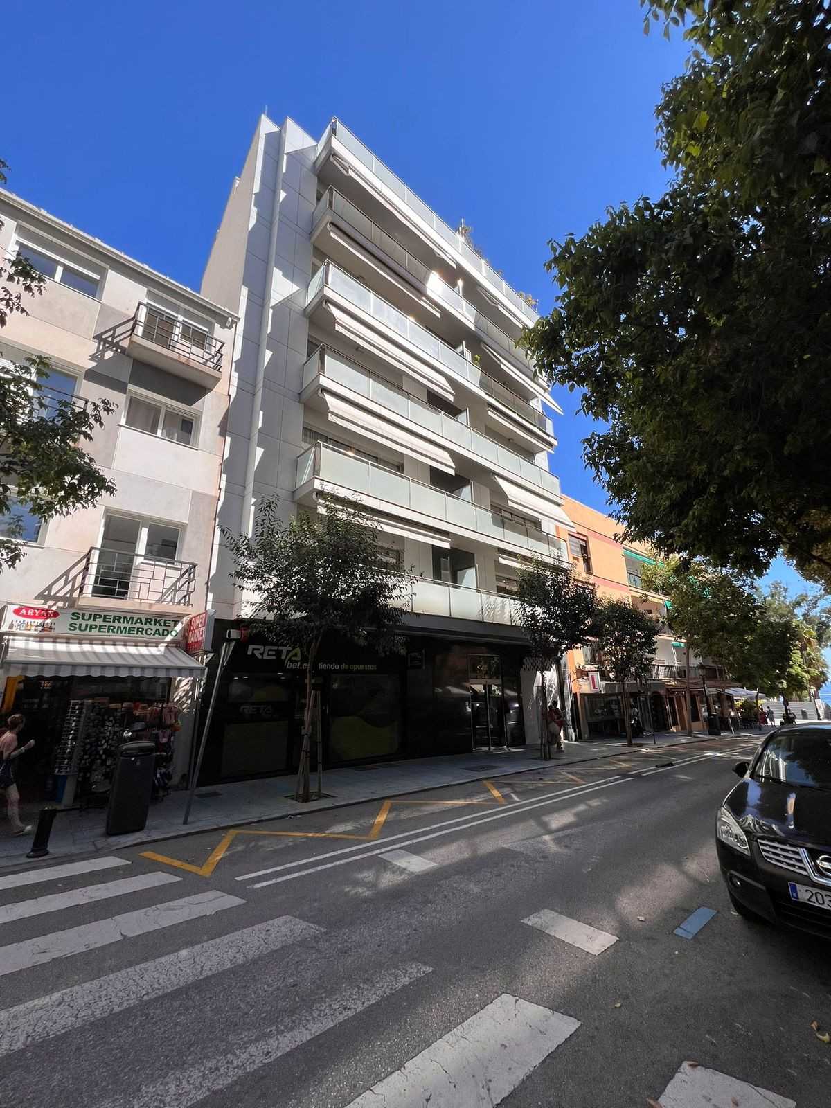 Condominium in Marbella, Andalusia 10850196