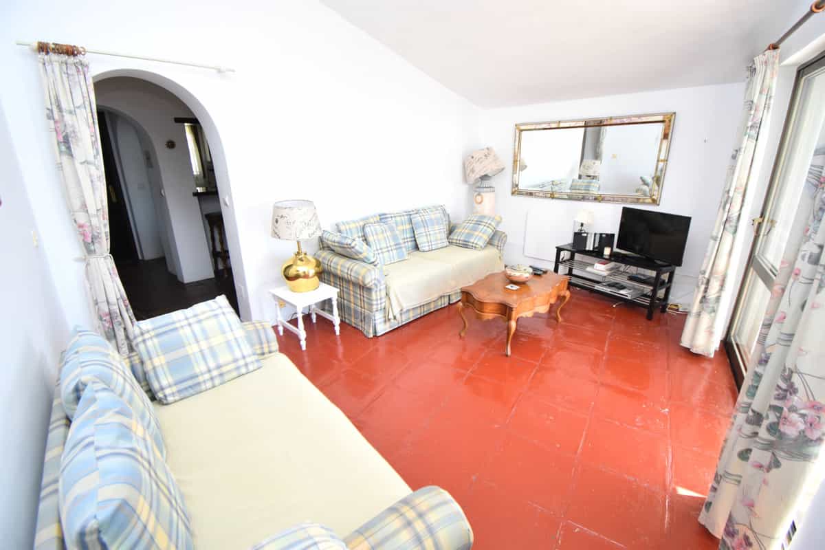 Condominio en Alhaurín el Grande, Andalucía 10850351