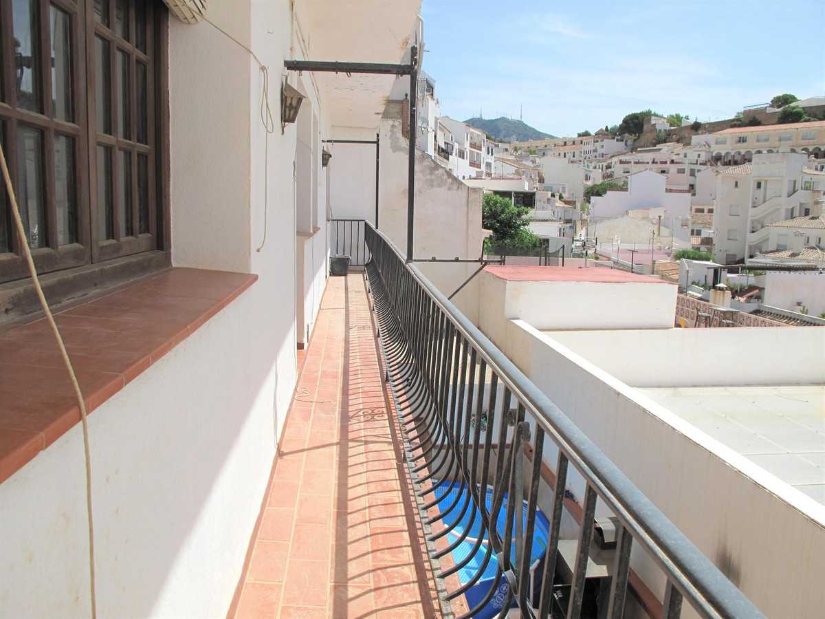 Condominium in Alhaurin el Grande, Andalusië 10850366