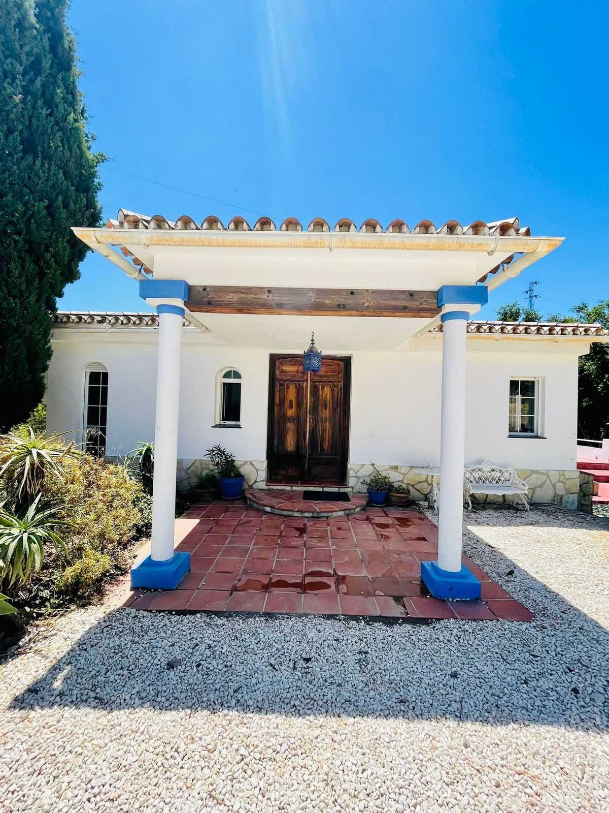 House in Alhaurin el Grande, Andalusia 10850617