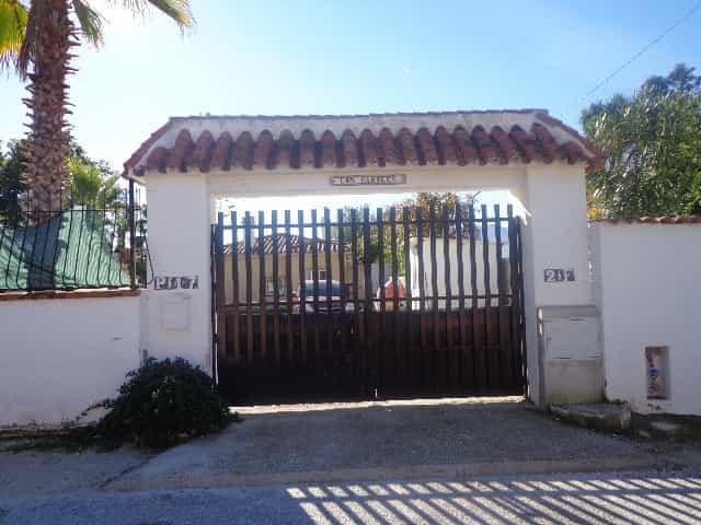 House in Alhaurin de la Torre, Andalusia 10850629