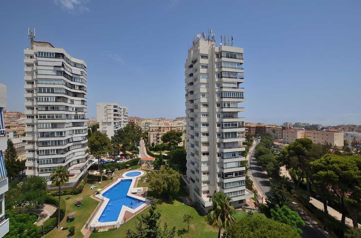 Condominium in Benalmádena, Andalucía 10850856