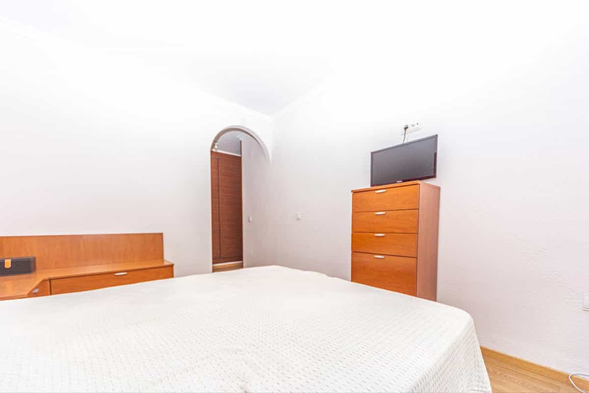 公寓 在 Benalmádena, Andalucía 10850895