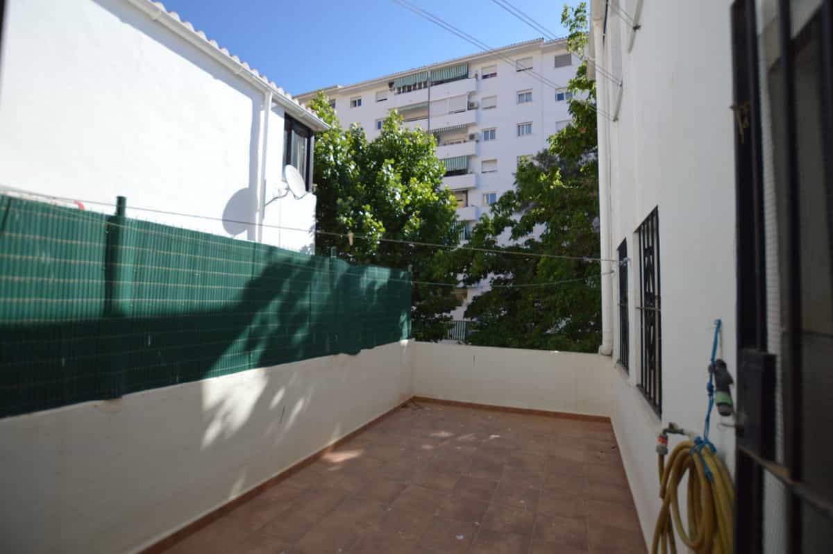 Condominium in San Pedro de Alcantara, Andalusia 10851610